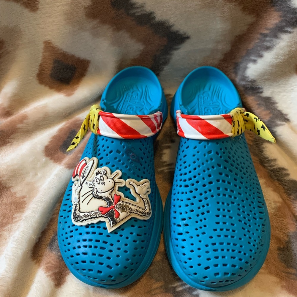 Dr. Seuss x Sketchers Go Walk 5 The Cat in the Hat Shoes